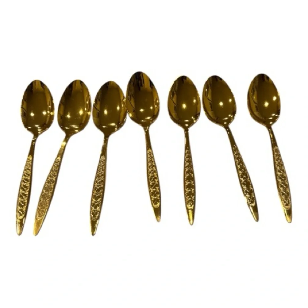 Elegant Gold Stainless steel Clover Hill 18 piece